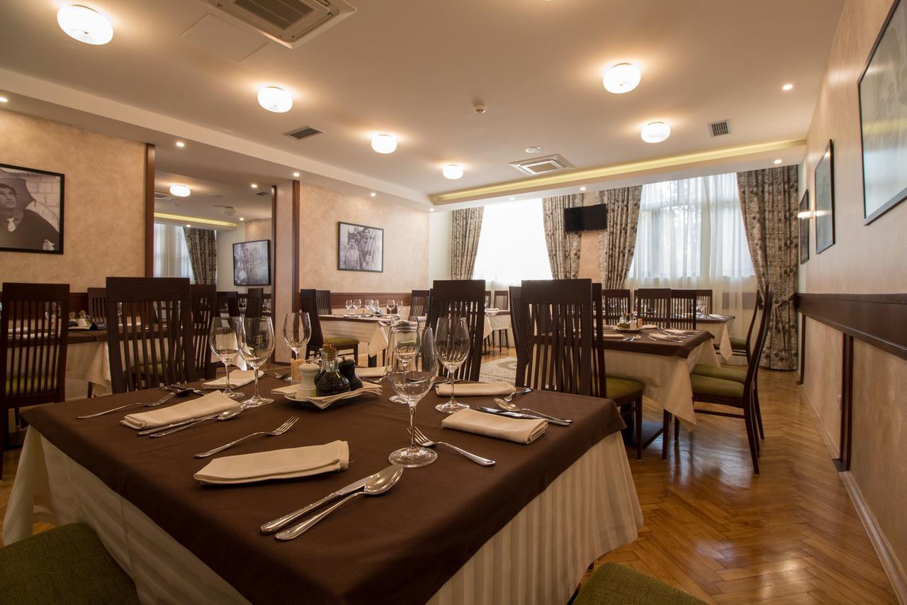 Hotel Yugoslavia Никшич Экстерьер фото